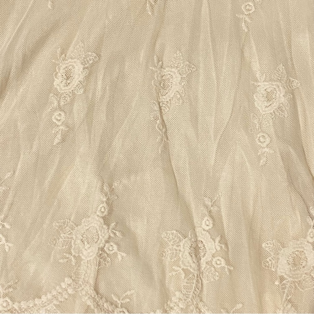 Whimsical Delicate Ivory Lace Camisole Tank Top - Picture 5 of 7